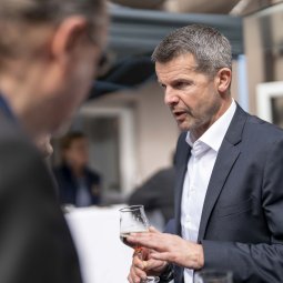 kp201925